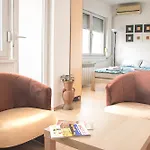 Square View *