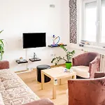 Square View Appartement