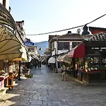 Square View