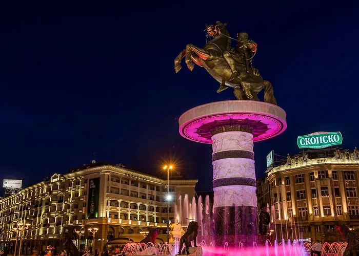 Апартаменти Square View