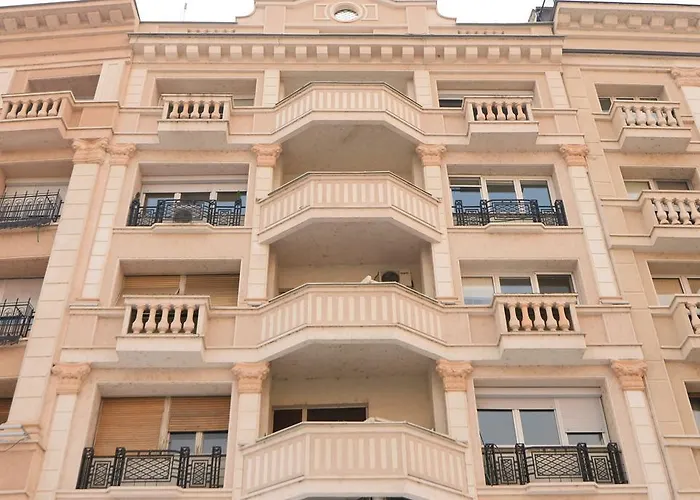 Square View Апартаменти *