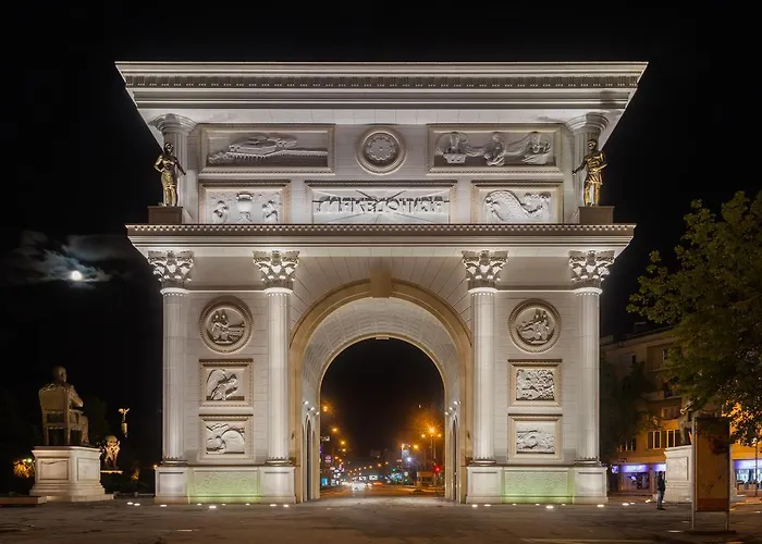 Square View Апартаменти Скоп'є